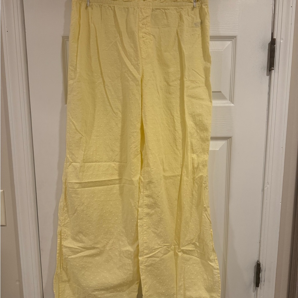 Colsie Light Yellow Textured Pants
